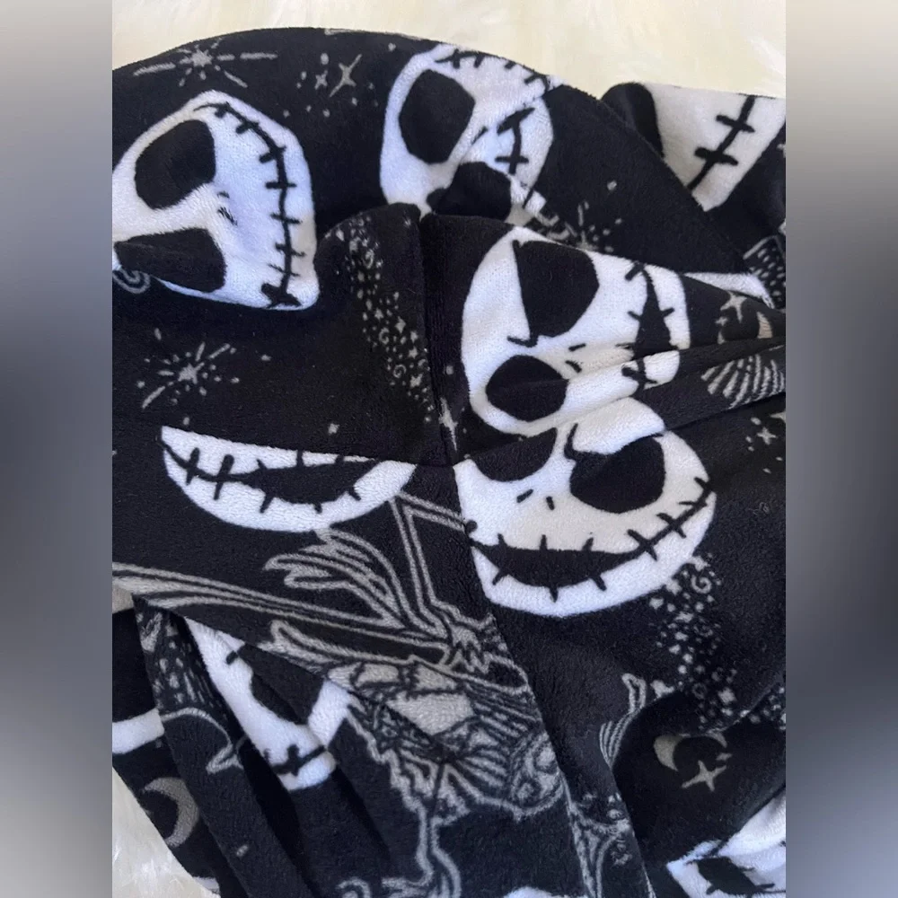 Disney The Nightmare Before Christmas Lounge Pants - Black & White - Picture 4 of 4